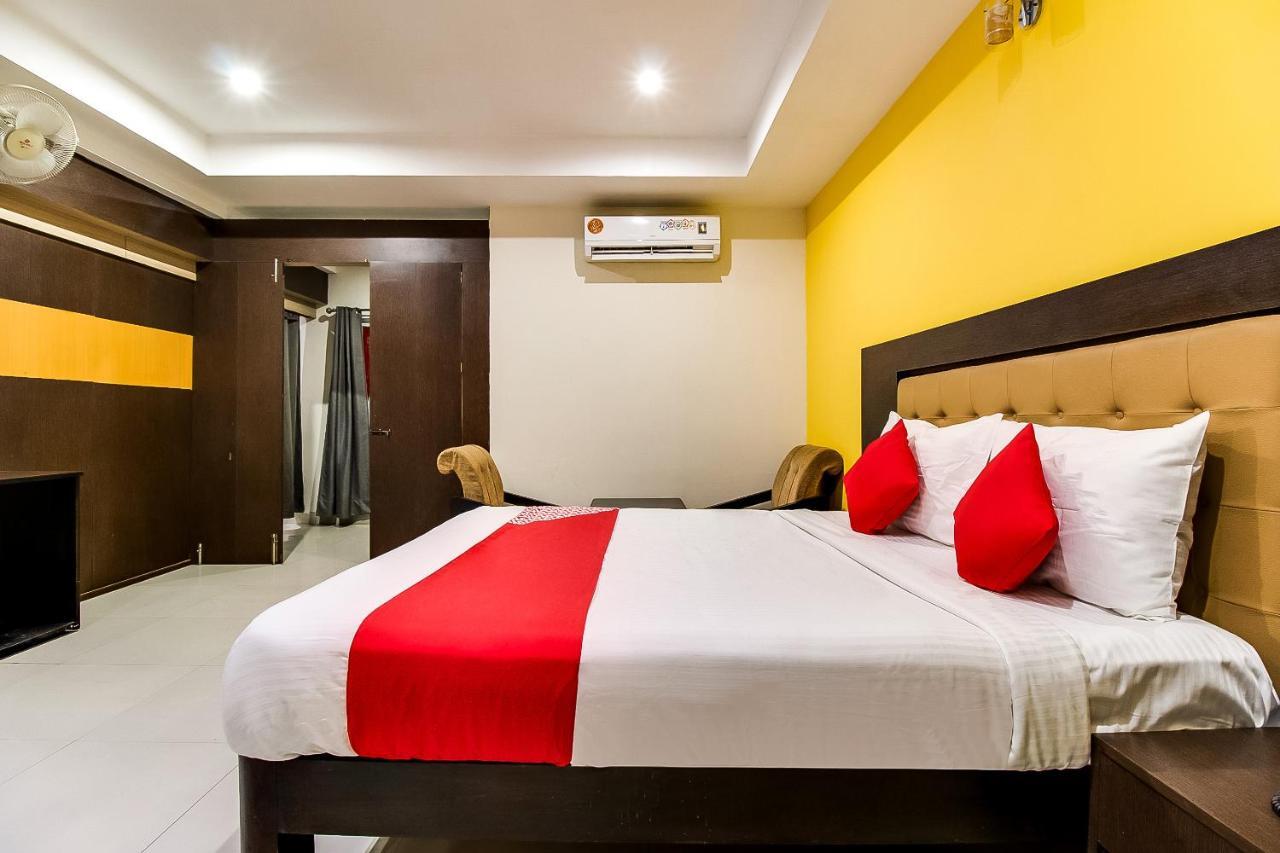 Oyo Flagship 9115 Hotel Udayee International Tirupati Exteriér fotografie