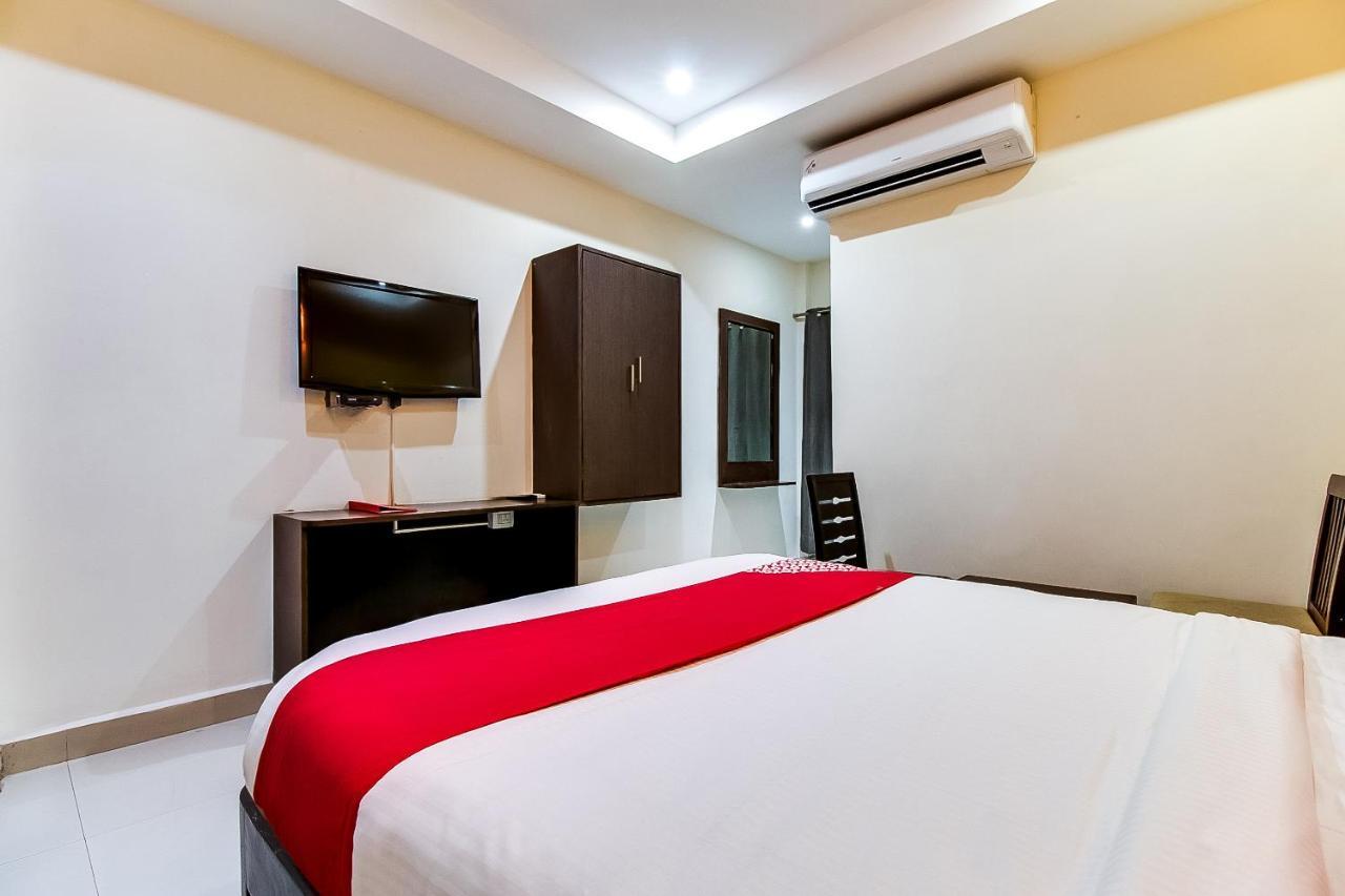 Oyo Flagship 9115 Hotel Udayee International Tirupati Exteriér fotografie