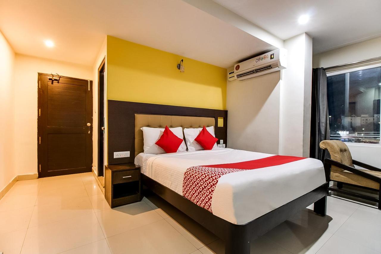 Oyo Flagship 9115 Hotel Udayee International Tirupati Exteriér fotografie